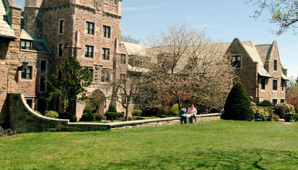 College of New Rochelle